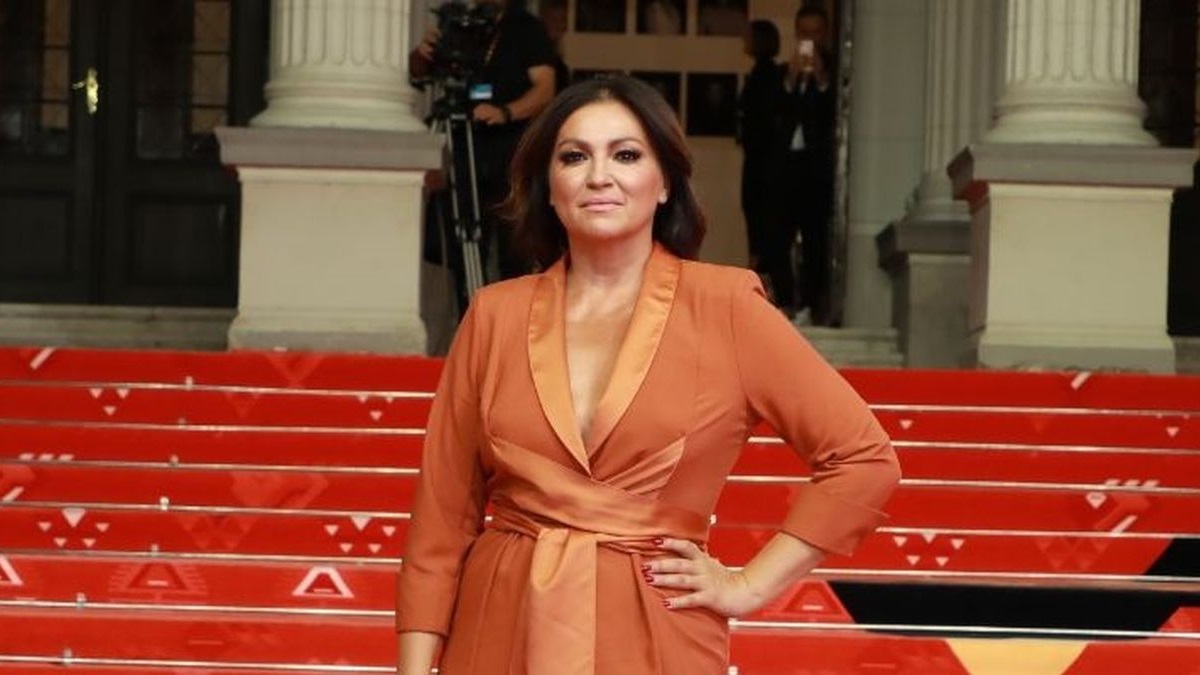 Nina Badrić prošetala crvenim tepihom Sarajevo Film Festivala u minjaku s Asosa